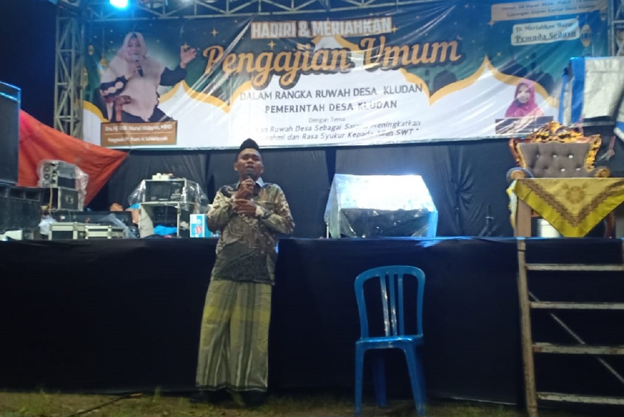 Acara pengajian umum di Desa Kludan, Kecamatan Tanggulangin, Kabupaten Sidoarjo, Jumat (08/03/2024). SP/ HIKMAH