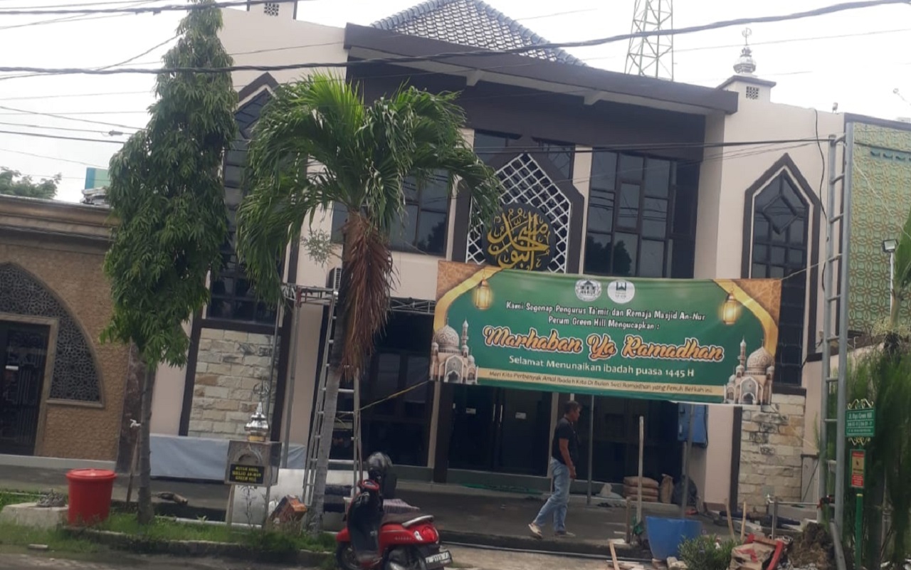 Masjid Annur di komplek Perumahan Green Hill Desa Sekarkurung, Kecamatan Kebomas, Gresik. SP/Grs