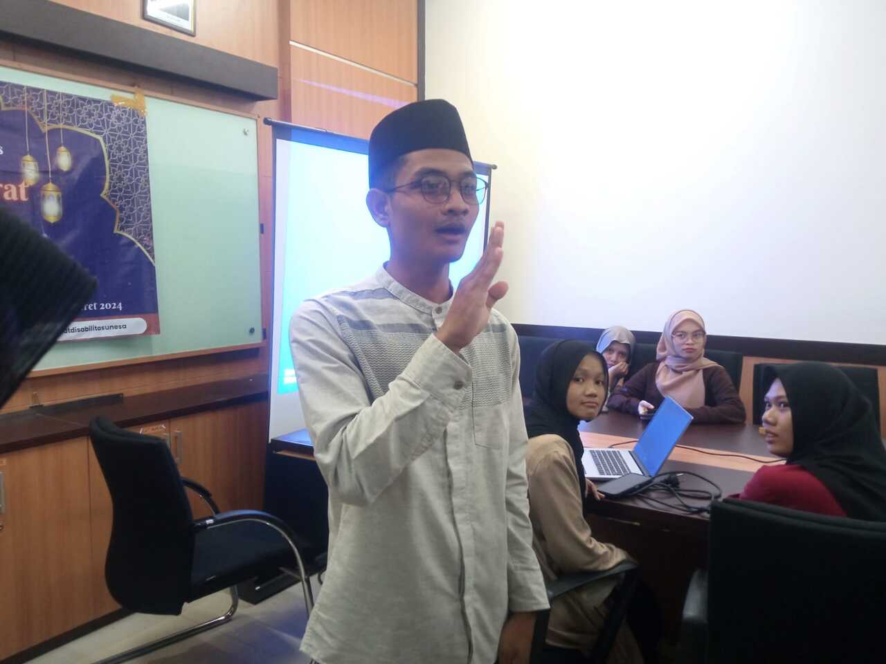 Ketua Komunitas Tuli UNESA, Mochammad Fadillah Akbar. SP/ AINI