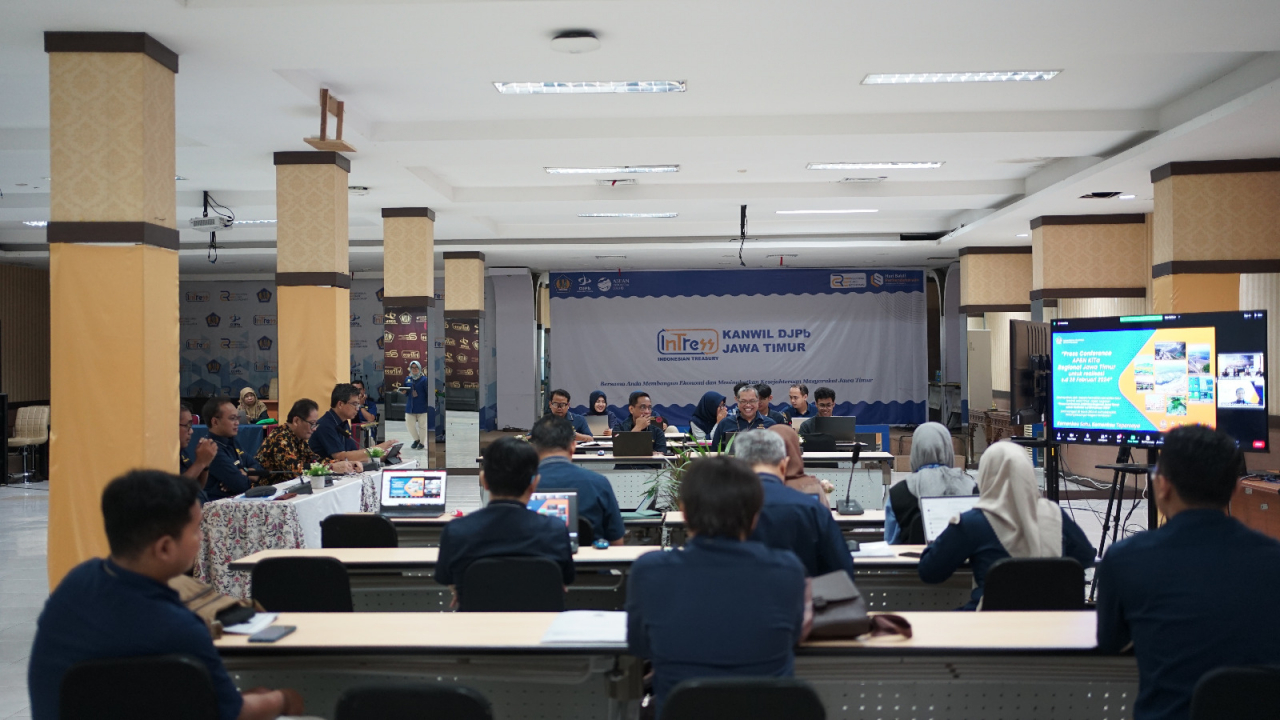 Perwakilan Kementerian Keuangan Provinsi Jawa Timur (Kemenkeu Jatim) menyampaikan implementasi kebijakan fiskal di Gedung Keuangan Negara (GKN) 1, Surabaya. SP/ Aini
