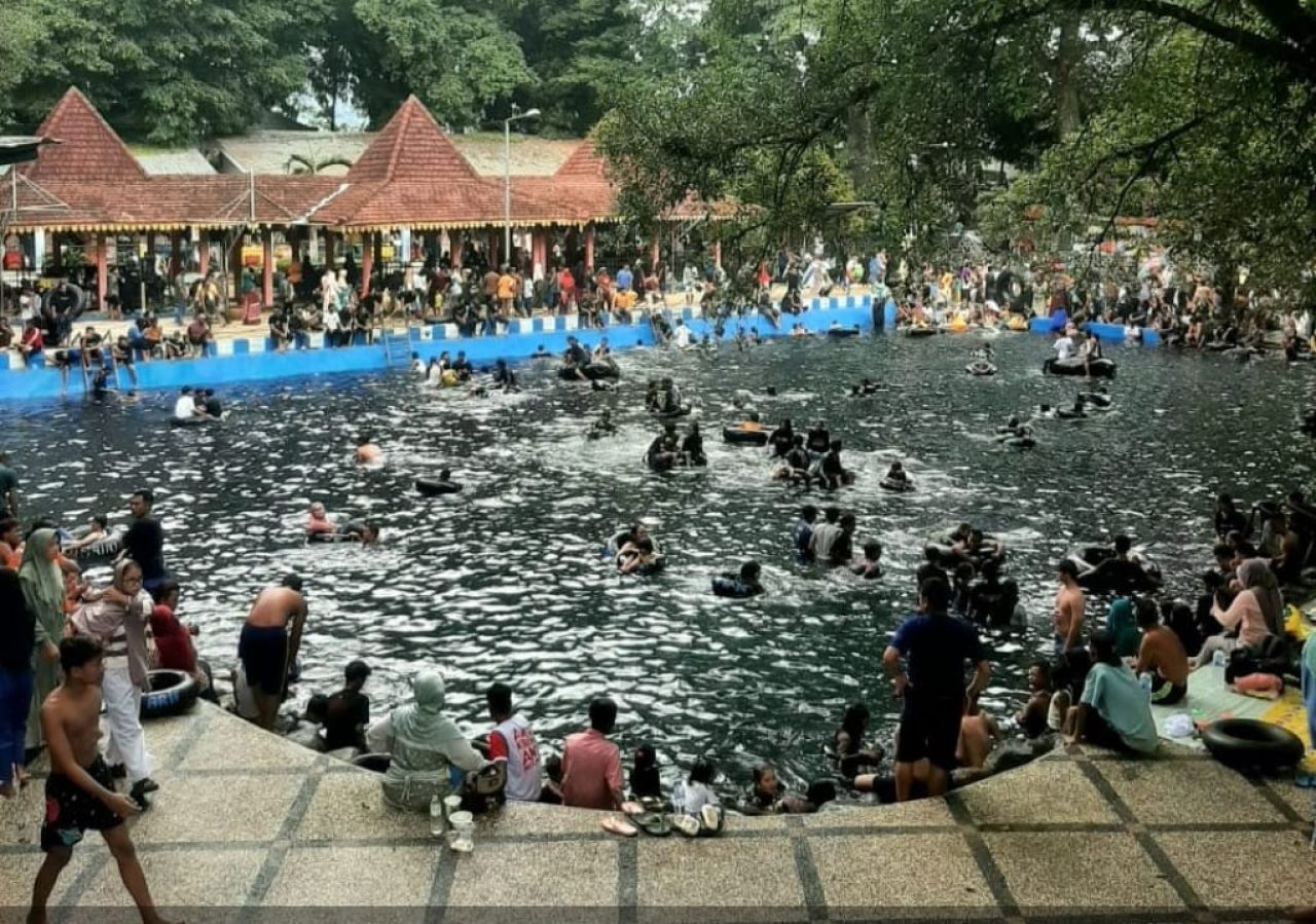Tempat wisata banyu biru kabupaten Pasuruan
