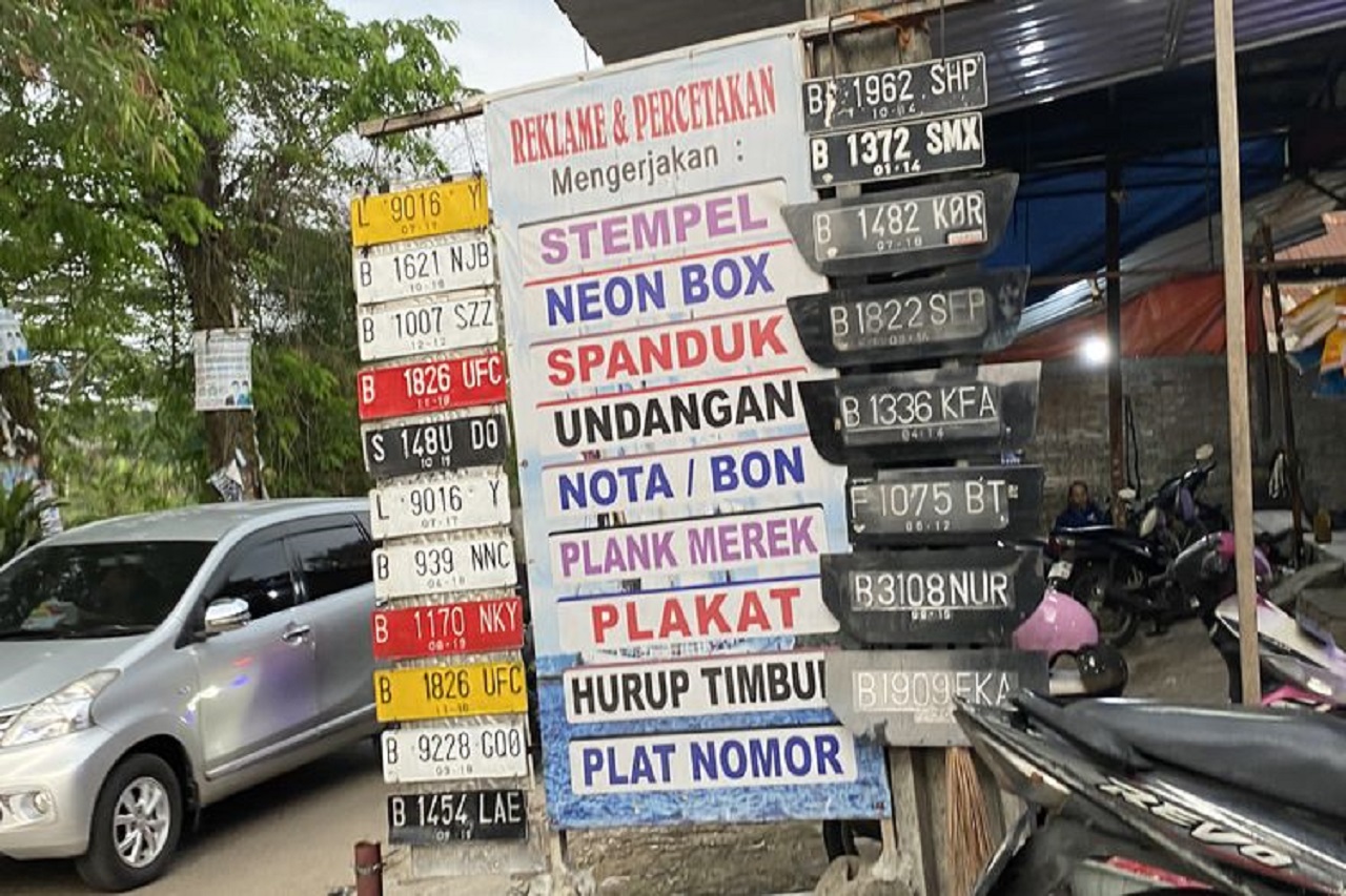 Bengkel pembuat pelat nomor palsu. Daafa Alhaqqy/ Kompas.com