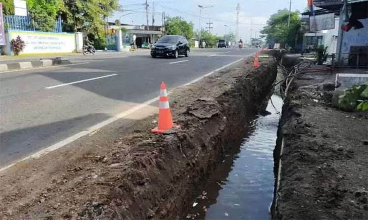 Salah satu drainase di kecamatan wonorejo yang akan di perbaiki.