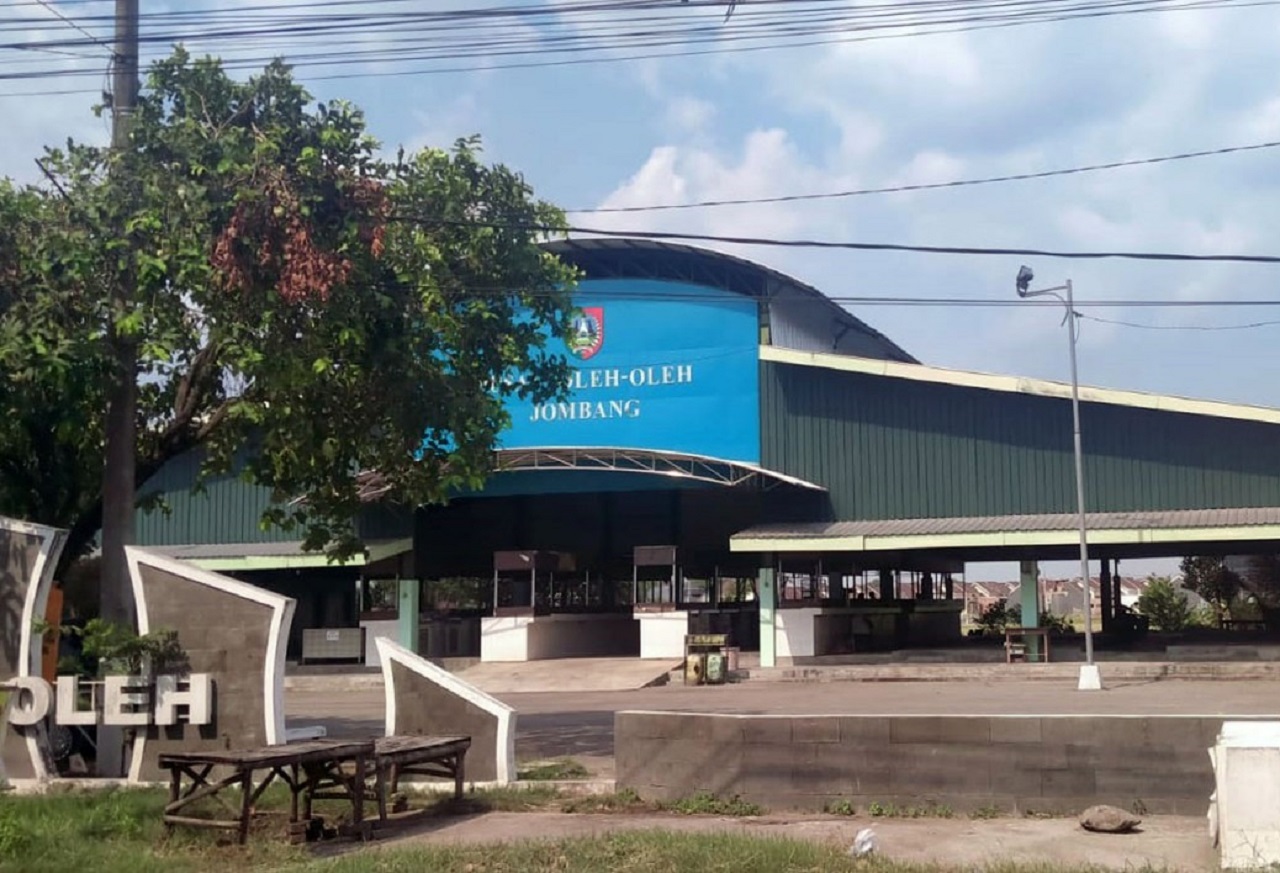 Penampakan gedung pusat oleh-oleh di Jombang. SP/ JBG