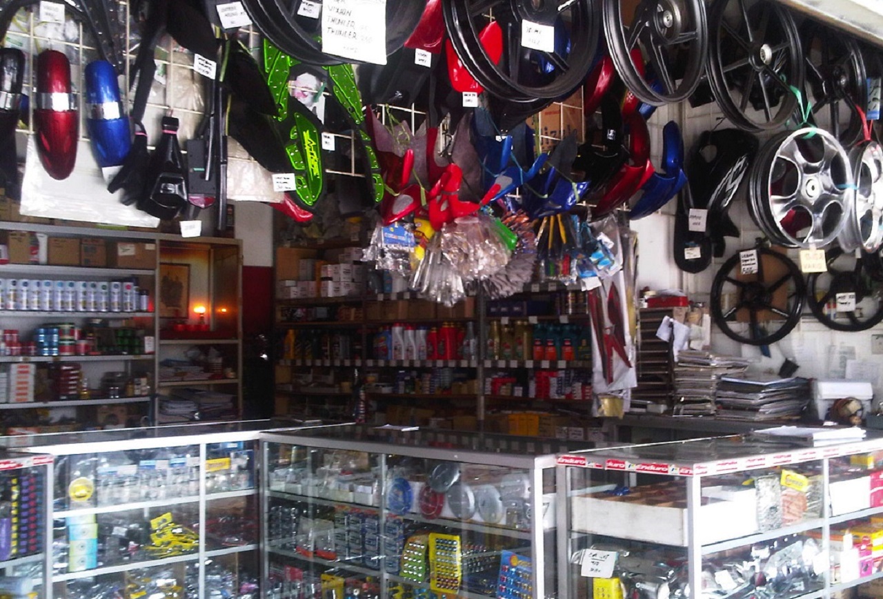 Ilustrasi. Salah satu toko suku cadang (sparepart) motor di Cimahi Bandung. SP/ JKT