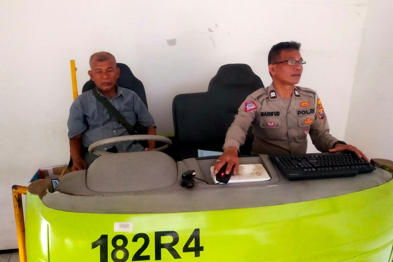 Terselenggaranya pelayanan prima dalam penerbitan SIM kepada masyarakat dan mewujudkan kepuasan masyarakat atas pelayanan yang diberikan oleh Polri dalam penerbitan SIM. SP/ Al Qomarrudin