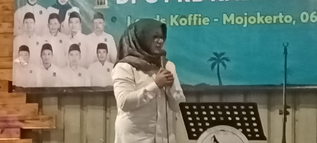 Ketua DPC PKB Kabupaten Mojokerto, Ayni Zuroh