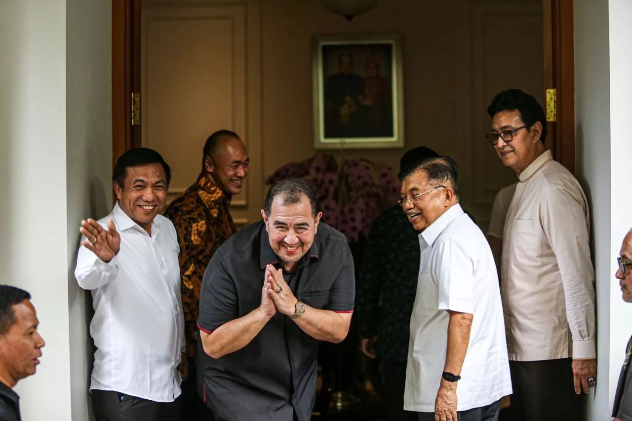 Pendeta Gilber Lumoindong saat meminta maaf kepada beberapa tokoh seperti Jusuf Kalla dan MUI.