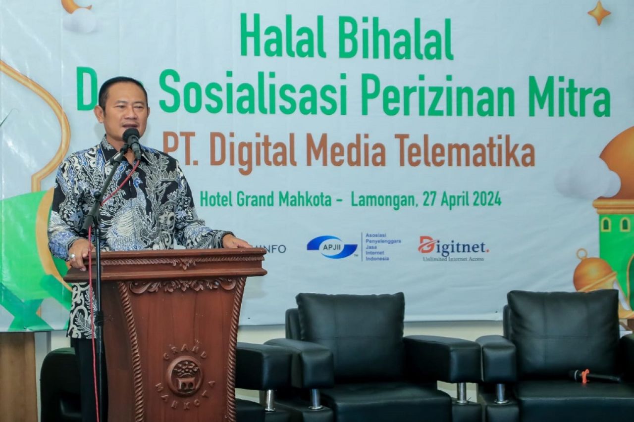 Bupati Lamongan Yuhronur Efendi membuka kegiatan sosialisasi bersama Internet Service Provider (Penyedia Layanan Internet). SP/MUHAJIRIN 