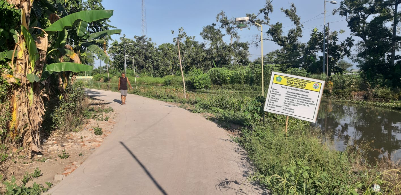 Bangunan jalan paving di RT 04 RW 01 Dusun Jatisari Desa Watesari. SP/JUM