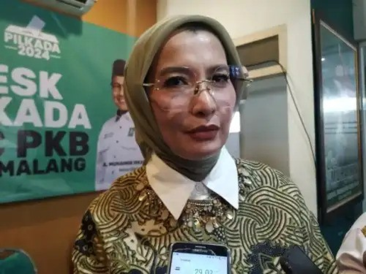 Arzeti Bilbina, Politisi PKB yang juga mantan Artis, Diusulkan Dampingi Kiai Marzuki Lawan Khofifah di Pilgub Jatim 2024.