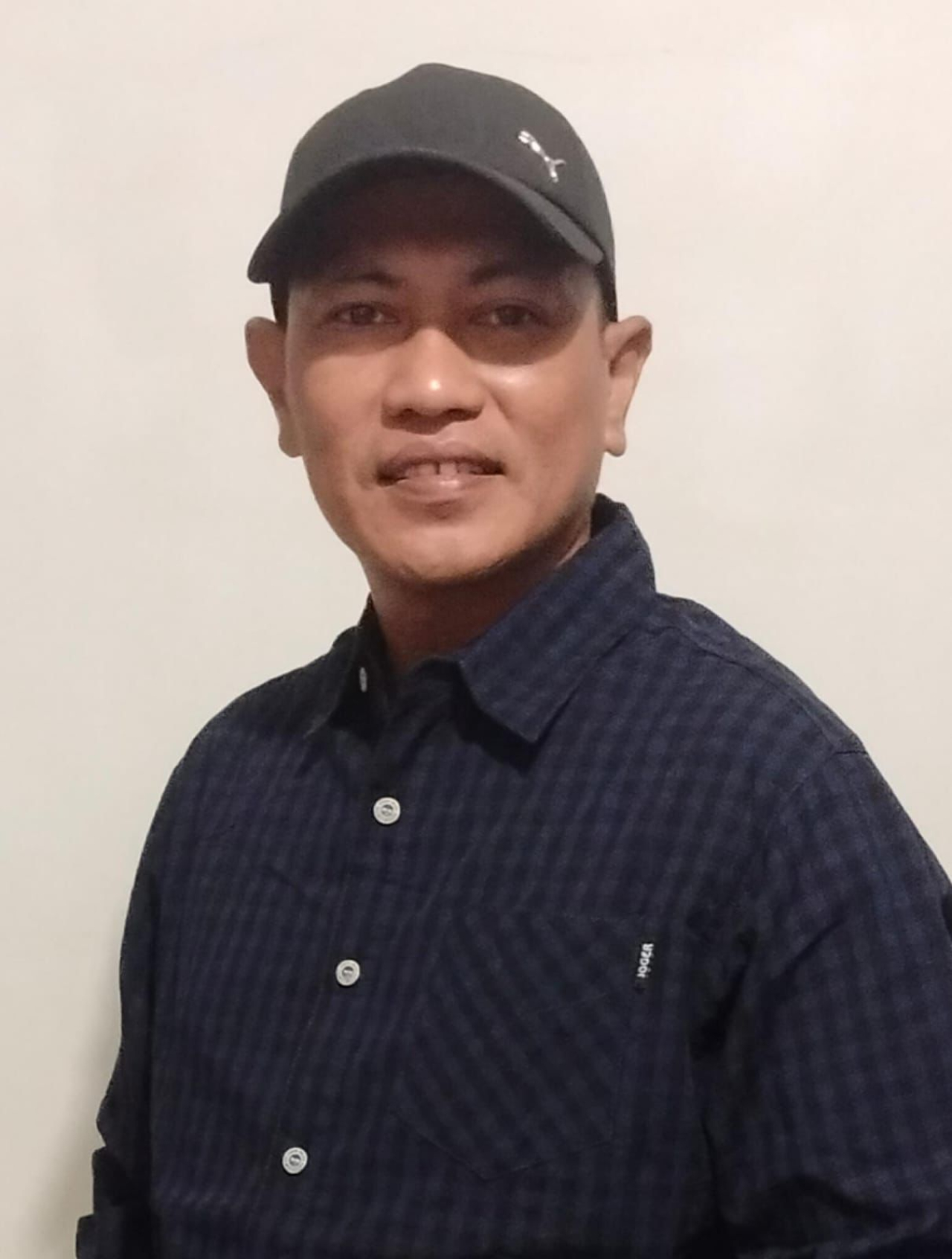 Busiri salah satu aktivis dan pegiat sosial di Kabupaten Sampang.