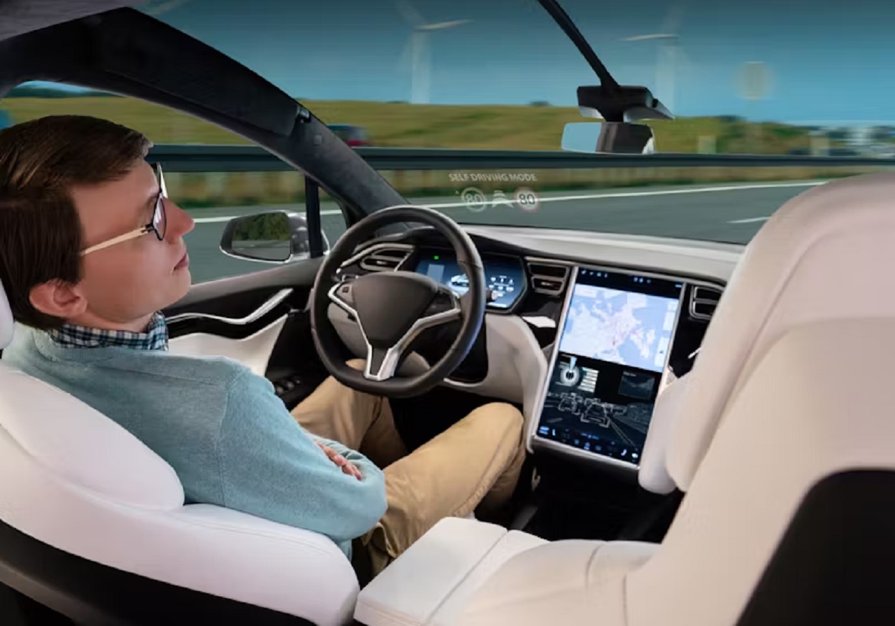 Ilustrasi. Teknologi mobil self-driving milik Tesla. SP/ Shutterstock