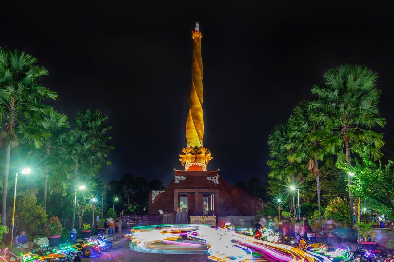 Alun-alun Wiraraja Kota Mojokerto lokasi start dan finish SOMA NITE RUN 2024