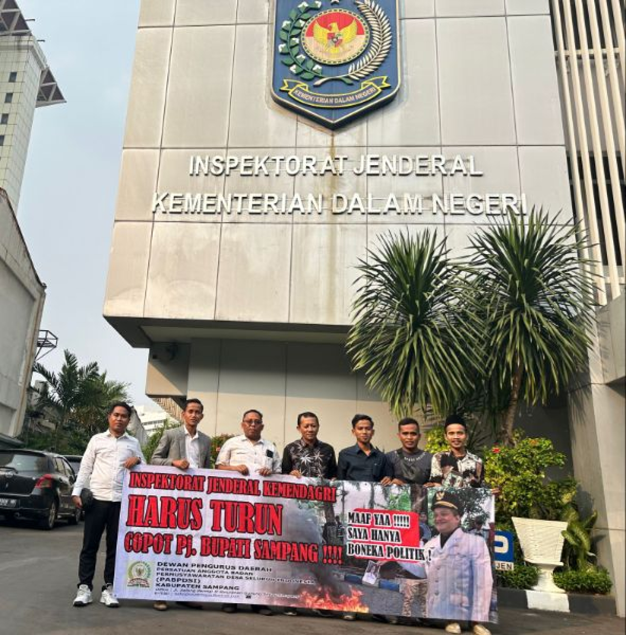 Bendahara PABPDSI Kabupaten Sampang H. Yusuf, baju putih pakai kacamata saat audiensi Kemendagri