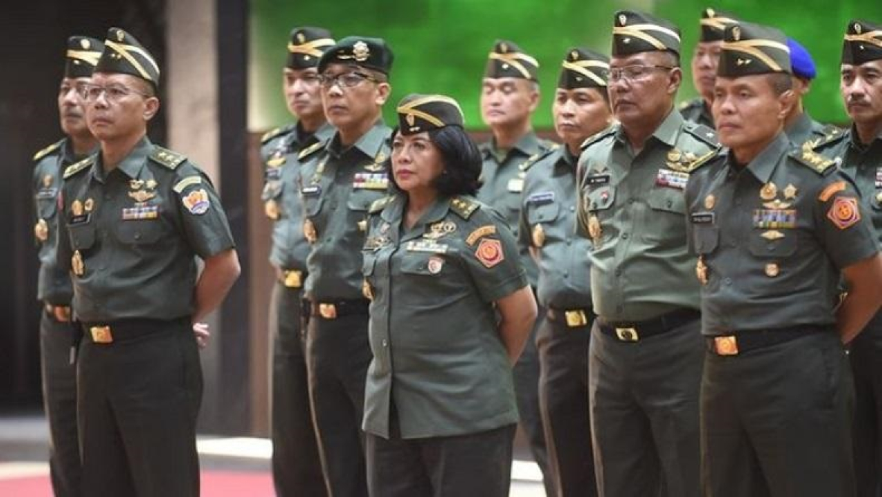 Mayjen TNI Dr. dr Dian Andriani Ratna Dewi saat mendapat kenaikan pangkat menjadi Jenderal Bintang Dua di lingkungan TNI.
