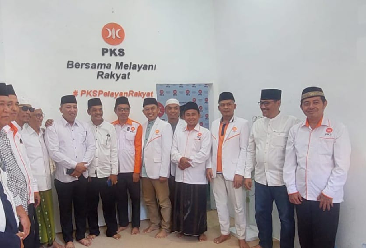 H.Slamet Junaidi saat memenuhi undangan DPD Partai Keadilan Sejahtera (PKS) Kabupaten Sampang.