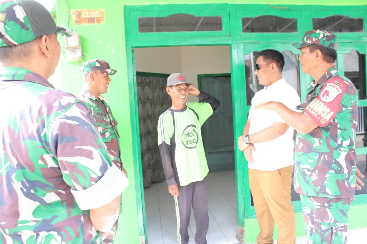 Renovasi rumah tidak layak huni dalam program TMMD ke-120. SP/ HIKMAH