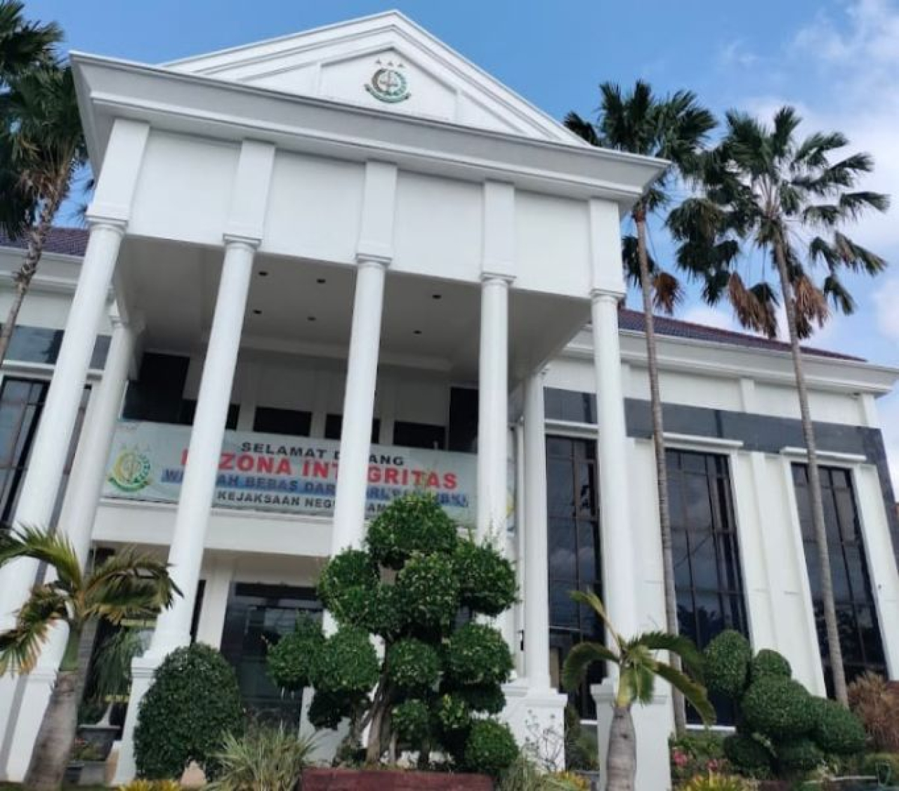 Kantor Kejaksaan Negeri Sampang.