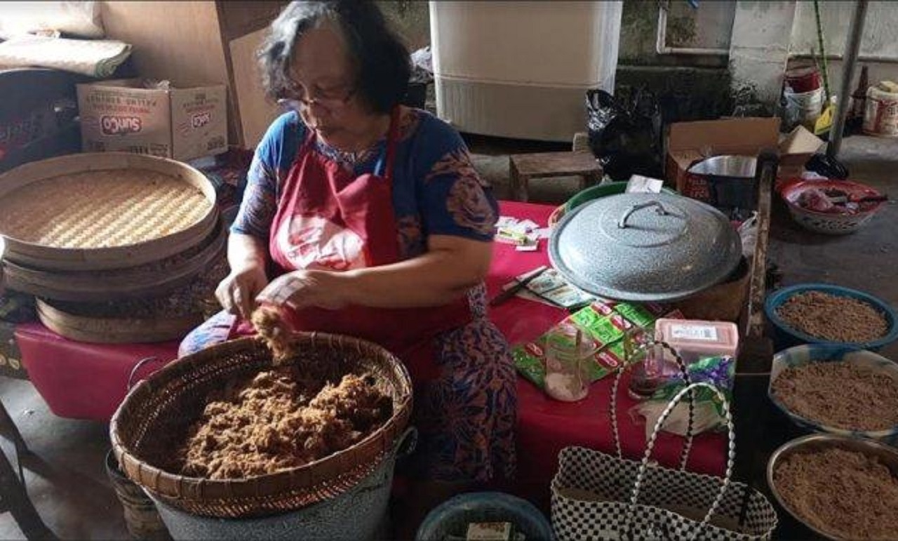 Salah satu jasa pembuatan abon daging di Tulungagung, Jawa Timur. SP/ TLG
