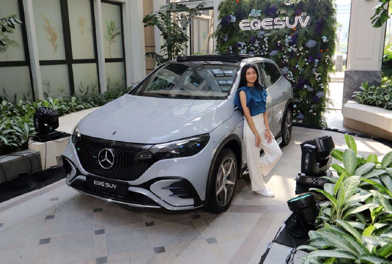 Pabrikan otomotif asal Jerman, Mercedes-Benz EQE versi SUV Listrik tampil mewah berkelas. SP/ JKT