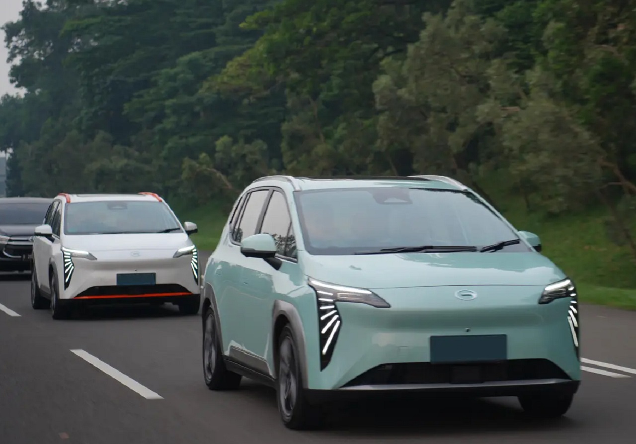 Mobil listrik pabrikan China, seri Aion Y Plus yang resmi mengaspal di Indonesia. SP/ JKT