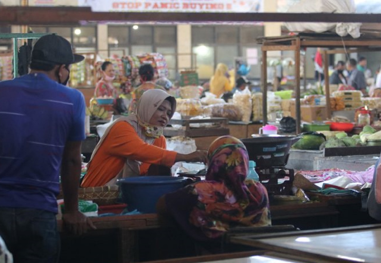 Ilustrasi. Pedagang bahan makanan pokok di Pasar Tradisional Kota Kediri. SP/ KDR