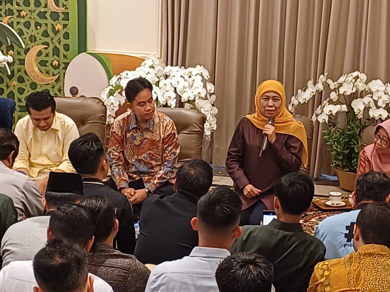 Pertemuan di kediaman Khofifah di Jemursari, Kecamatan Wonocolo, Surabaya, Kamis, (6/6/2024).