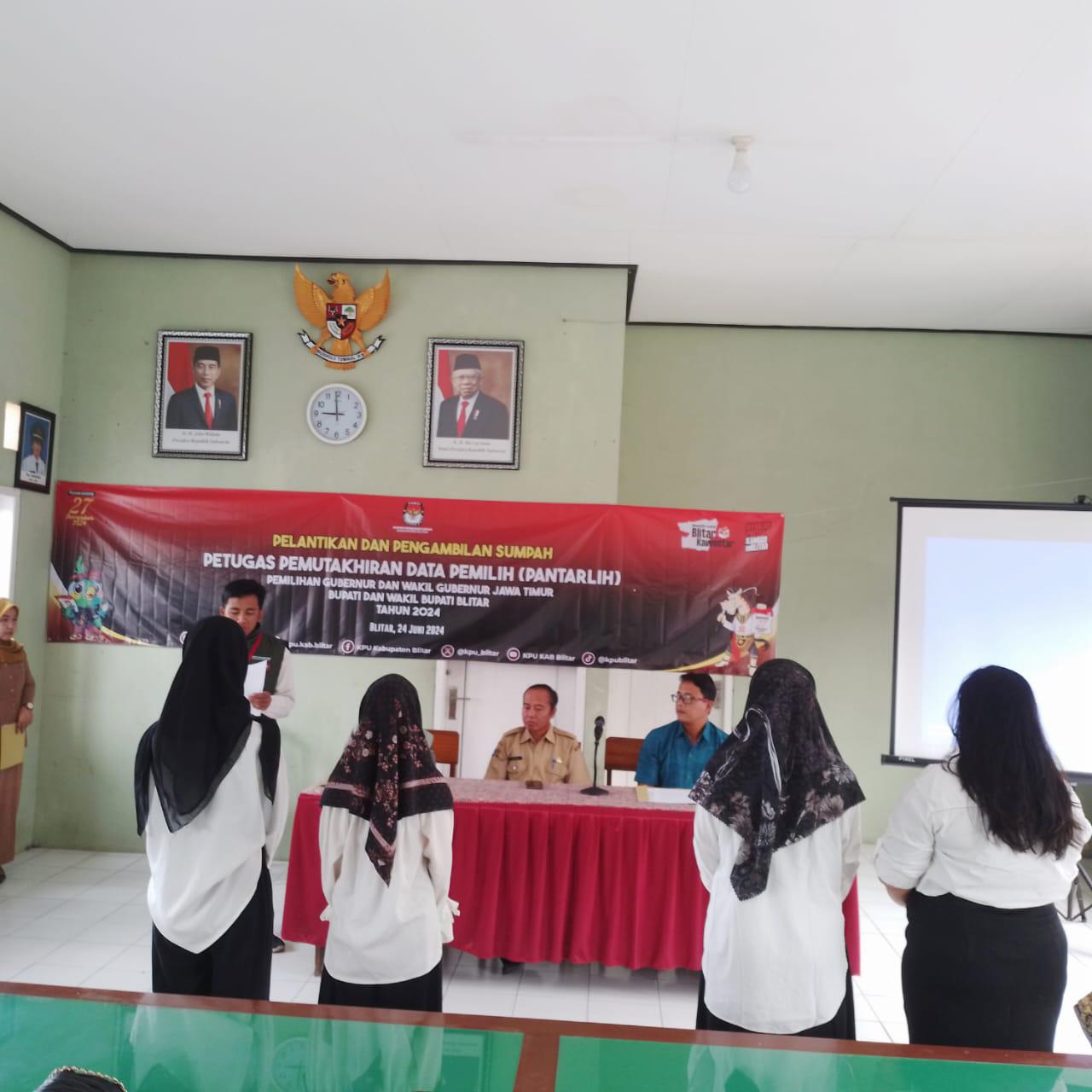 Pelantikan oleh Bawaslu Kab Blitar. SP/Lestariono