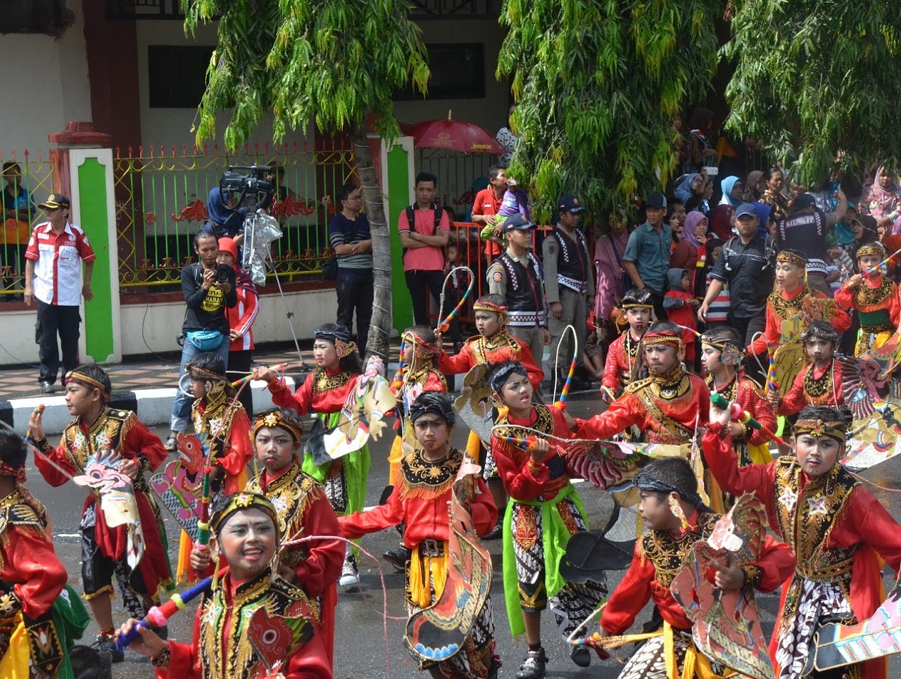 Ribuan penari Turangga Yaksa Trenggalek memecahkan rekor yang dicatat oleh Museum Rekor Indonesia (Muri). SP/ TRG
