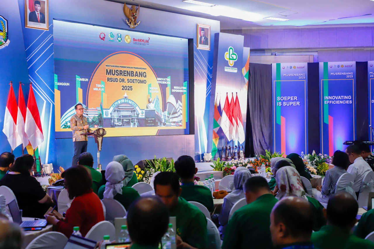 Pj Gubernur Adhy Karyono membuka Musrenbang RSUD Dr. Soetomo Tahun 2025, Selasa (16/7/2024). SP/JATI