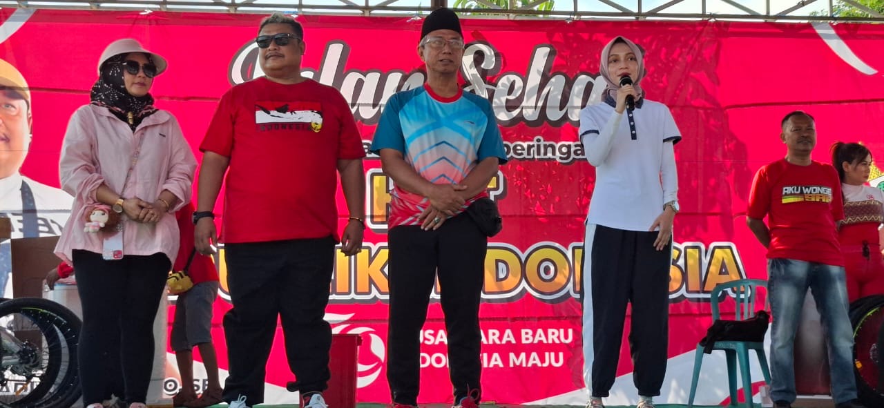 Bakal Calon Wali Kota Kediri dan Wakil Wali Kota Kediri, Vinanda - Gus Qowim saat menghadiri acara di Jalan Sehat Anggota DPRD Kota Kediri PDI Perjuangan, Joko Adi