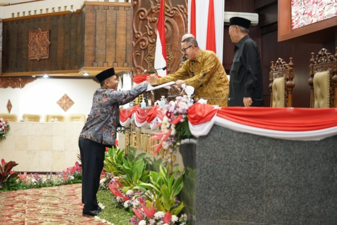 Rapat Paripurna DPRD Jatim, Jumat (02/08).SP/JATI