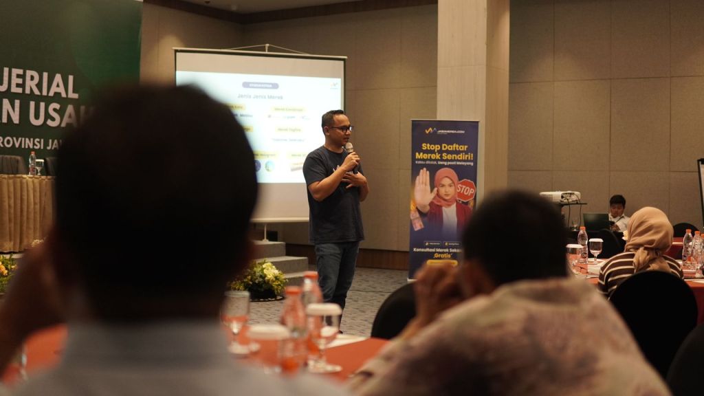 .Mebiso memberikan konsultasi cek merek gratis bagi Fasilitator UMKM PLUT se-Jawa Timur.