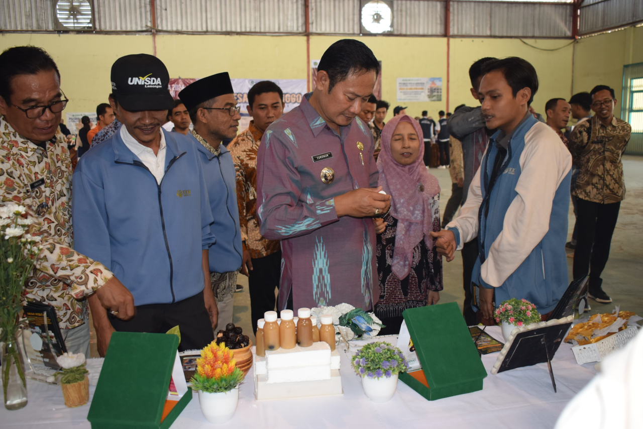 Ketua Komisi A DPRD Jatim Adam Rusydi (kiri) dan Fredy Poernomo. SP/ RIKO