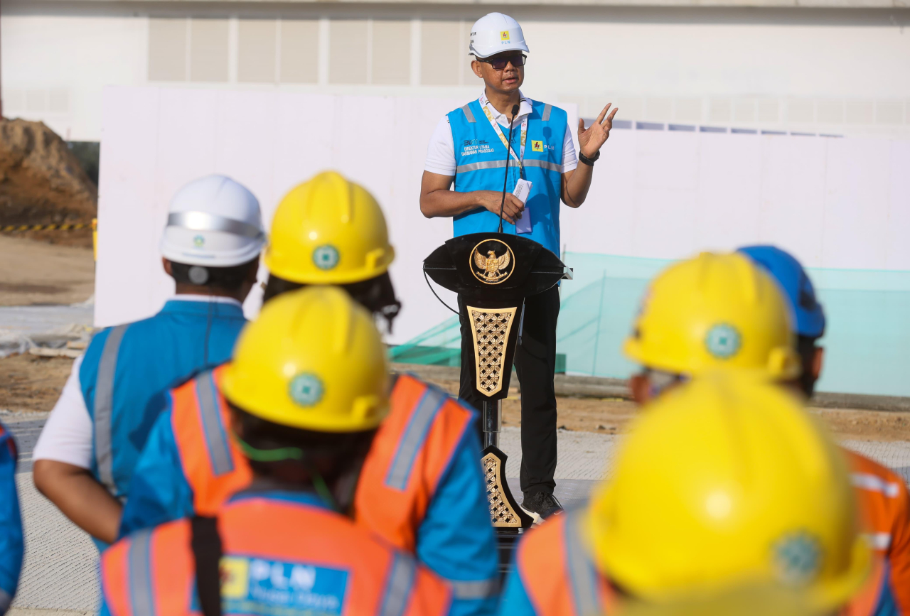 Dirut PLN, Darmawan Prasodjo saat memimpin apel siaga mengatakan PLN all out mengamankan kelistrikan untuk upacara peringatan HUT Kemerdekaan Ke-79 RI. Foto/Humas PLN