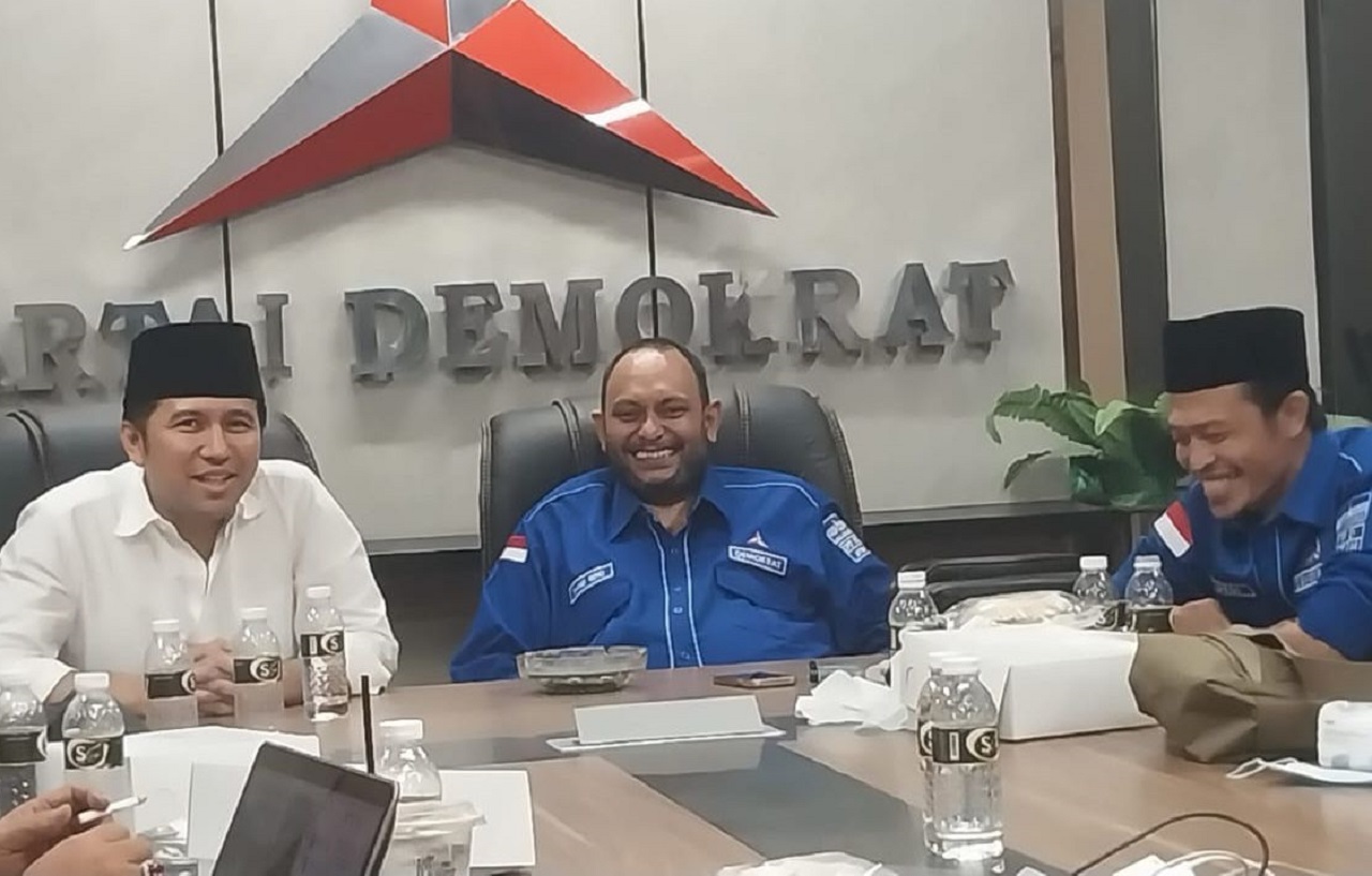 Ketua DPD Partai Demokrat Jatim Emil Elestianto Dardak bersama 7 kader di Pilkada Kabupaten/Kota ikut dalam Pemilihan Kepala Daerah Serentak 2024 di Jawa Timur. SP/ RIKO