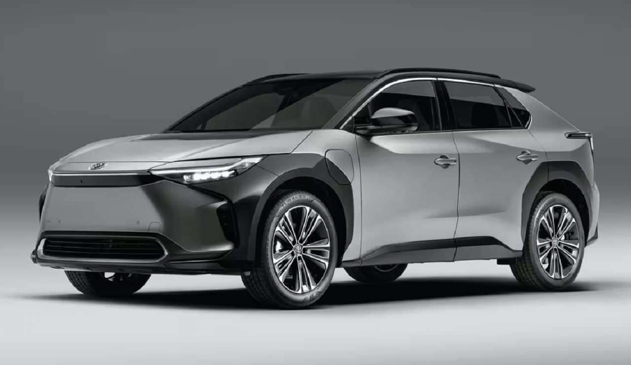 Toyota bZ4X. SP/ JKT