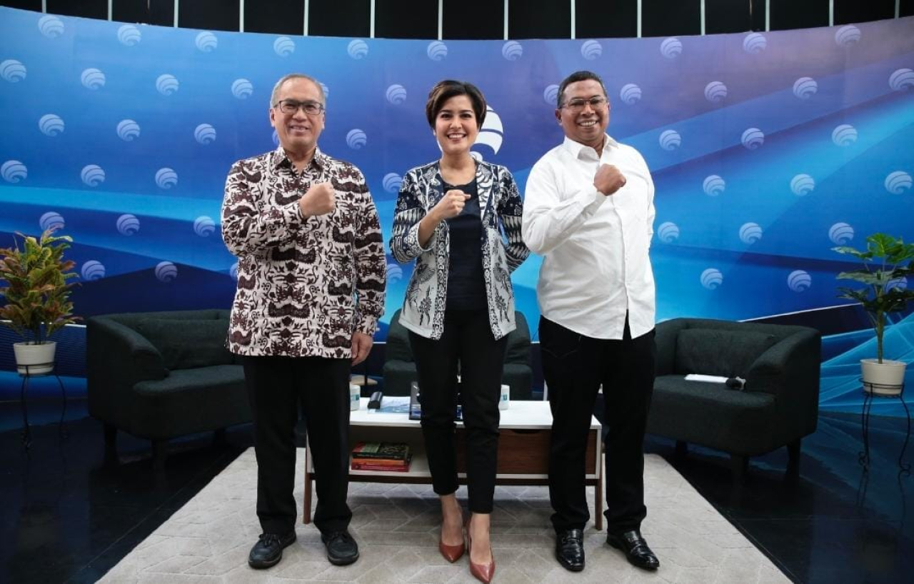 Wahyu Utomo (Kiri) dan Virgo Eresta Jaya (Kanan).dalam Dialog Forum Merdeka Barat 9 (FMB9) yang mengangkat tema 'Satu Peta, Satu Data untuk Satu Indonesia', Senin (5/8).