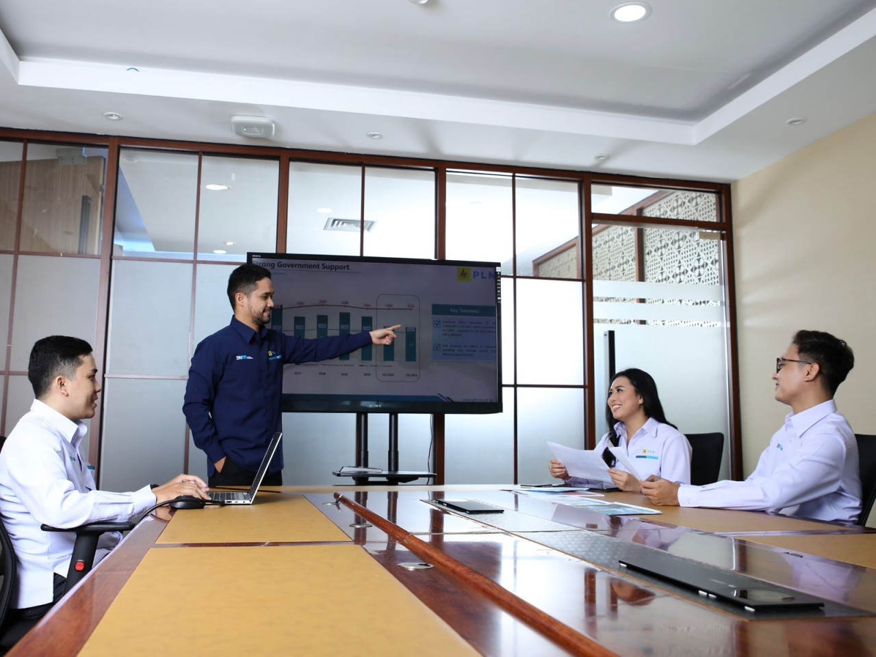 Ilustrasi program capacity building bagi pegawai PLN. Dalam menjalankan transisi energi, penguatan kapasitas sumber daya manusia menjadi hal penting. Foto/Humas PLN