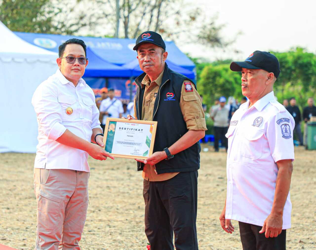 Pj Gubernur Jawa Timur, Adhy Karyono mengapresiasi para Pilar Sosial. SP/ NI