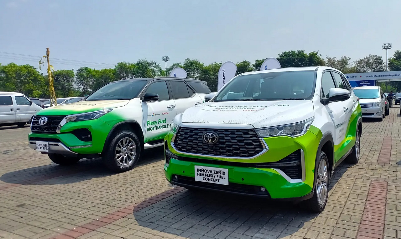 Penampakan, Kijang Innova hybrid yang menggunakan energi bioetanol. SP/ KRW