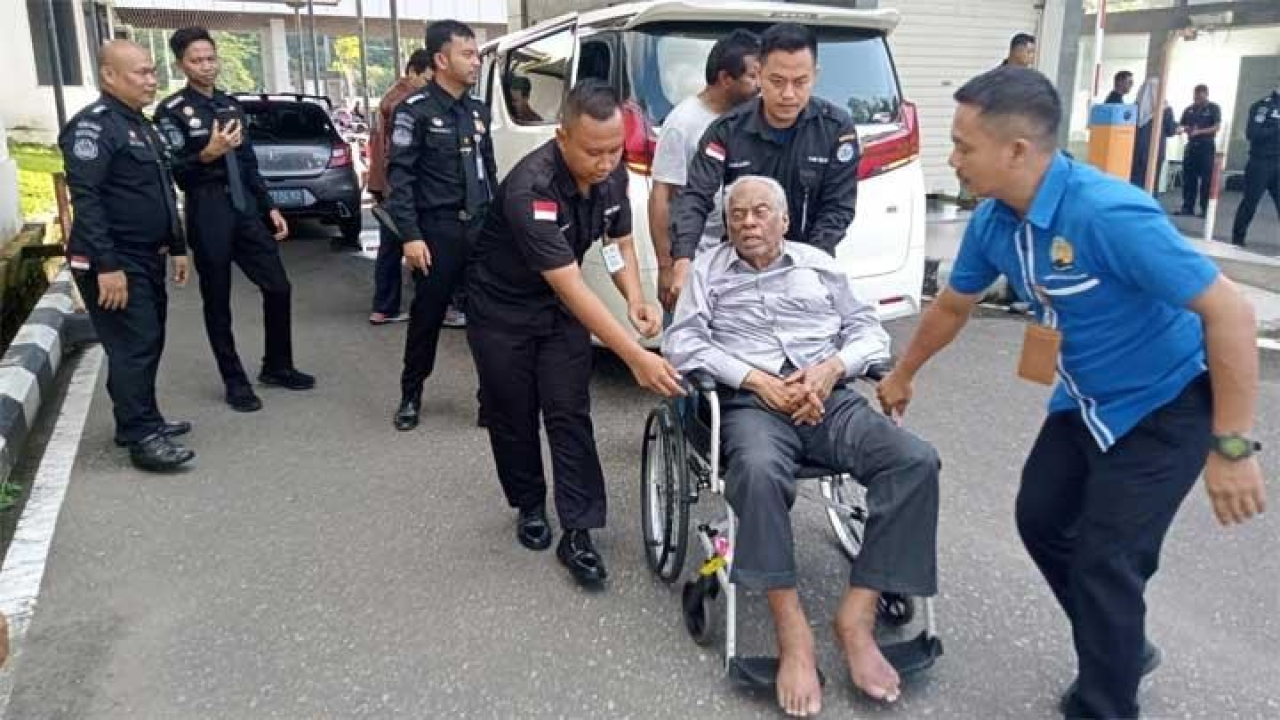 Buron BLBI Marimutu Sinivasan ditangkap petugas imigrasi saat hendak kabur ke Malaysia merupakan pemilik Grup Texmaco