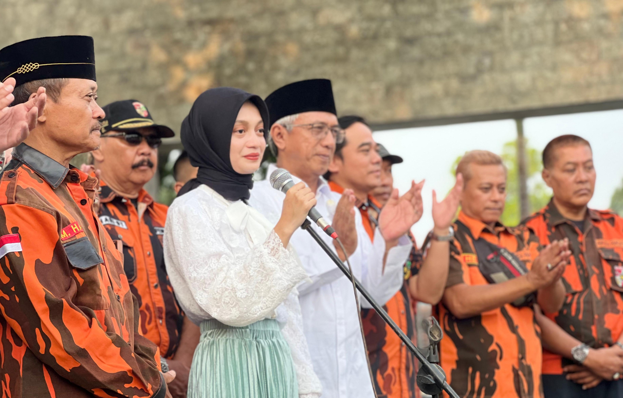 Vinanda - Gus Qowim memberikan sambutan saat acara deklarasi Pemuda Pancasila dukungan pemenangan Pilkada Kota Kediri 2024