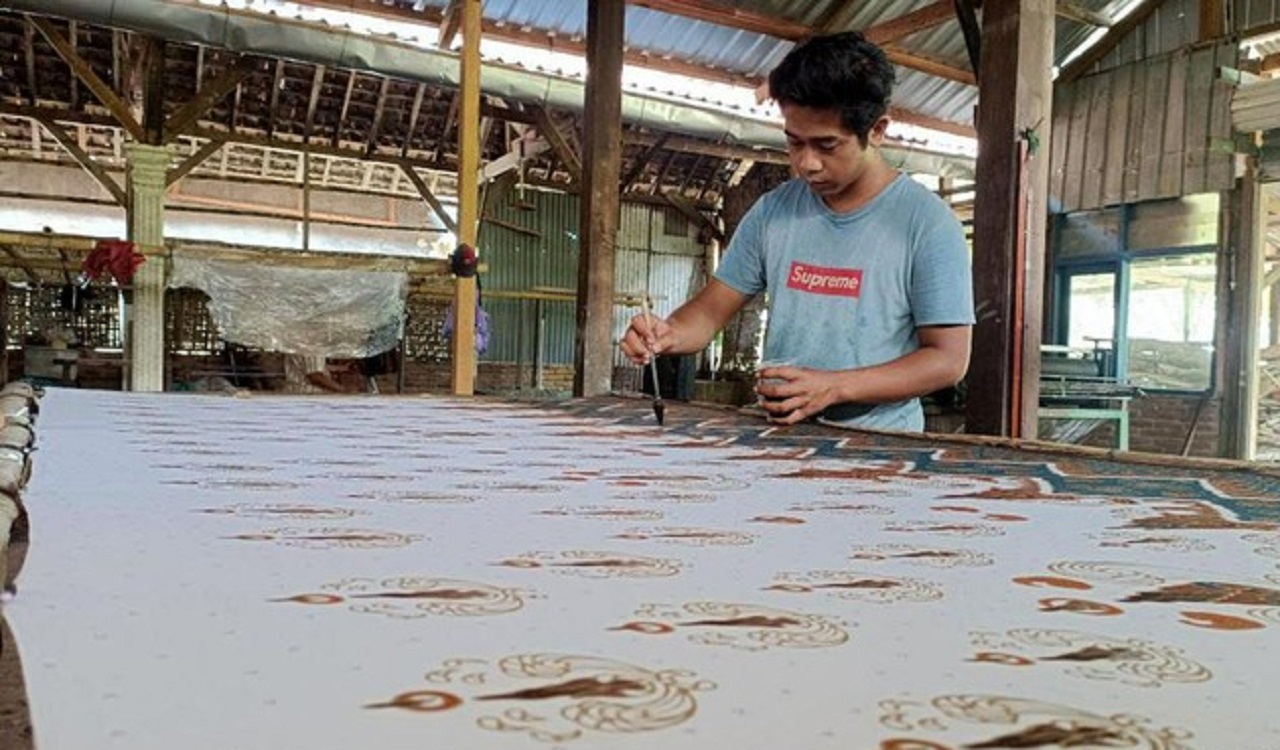 Produksi Batik Saji yang berada di Desa Sukoharjo, Kabupaten Pacitan. SP/ PCT