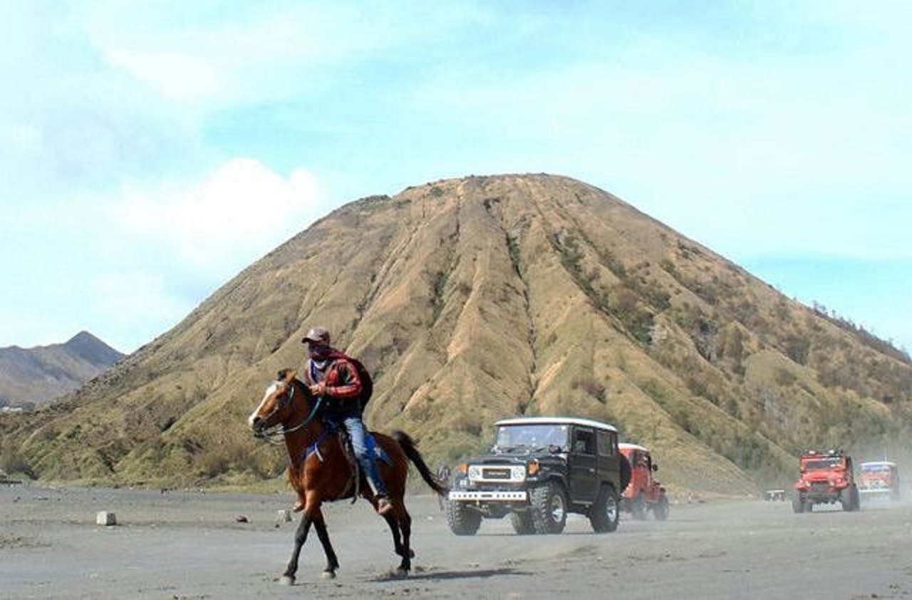 Kawasan wisata Taman Nasional Bromo Tengger Semeru (TNBTS) yang jadi favorit para wisatawan domestik dan mancanegara. SP/ PRB