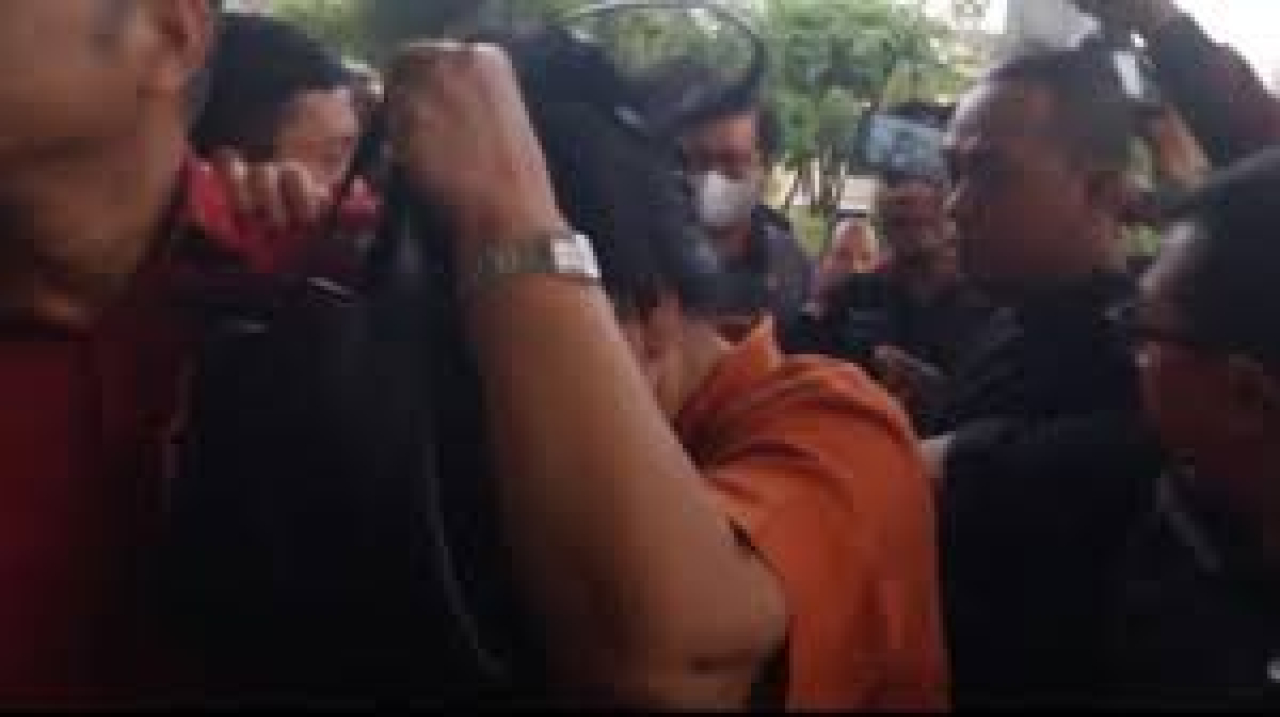 Lisa Rahmat, yang Diduga Suap 3 Hakim, Pengacara Keturunan asal Surabaya