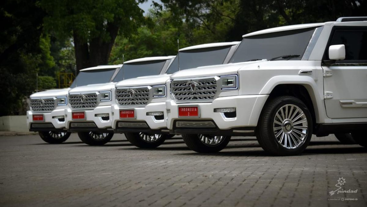 Mobil Maung produksi PT Pindad, yang telah digunakan oleh Presiden Prabowo Subianto, akan menjadi mobil dinas Menteri.