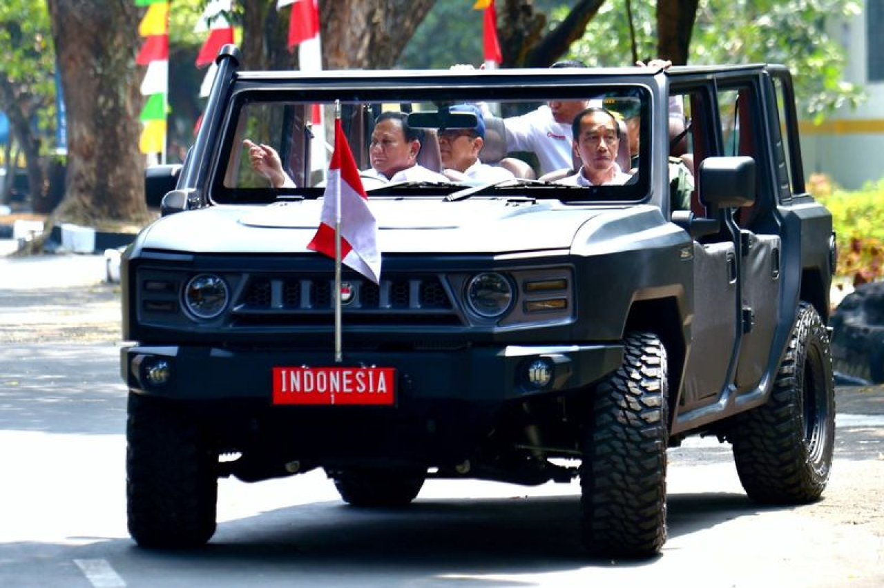 Mobil produksi PT Pindad yang dipakai Presiden Prabowo Subianto, Maung MV3 Garuda, mulai diminati oleh Kementerian dan bakal dipakai untuk seluruh Menteri di Kabinet Merah Putih.