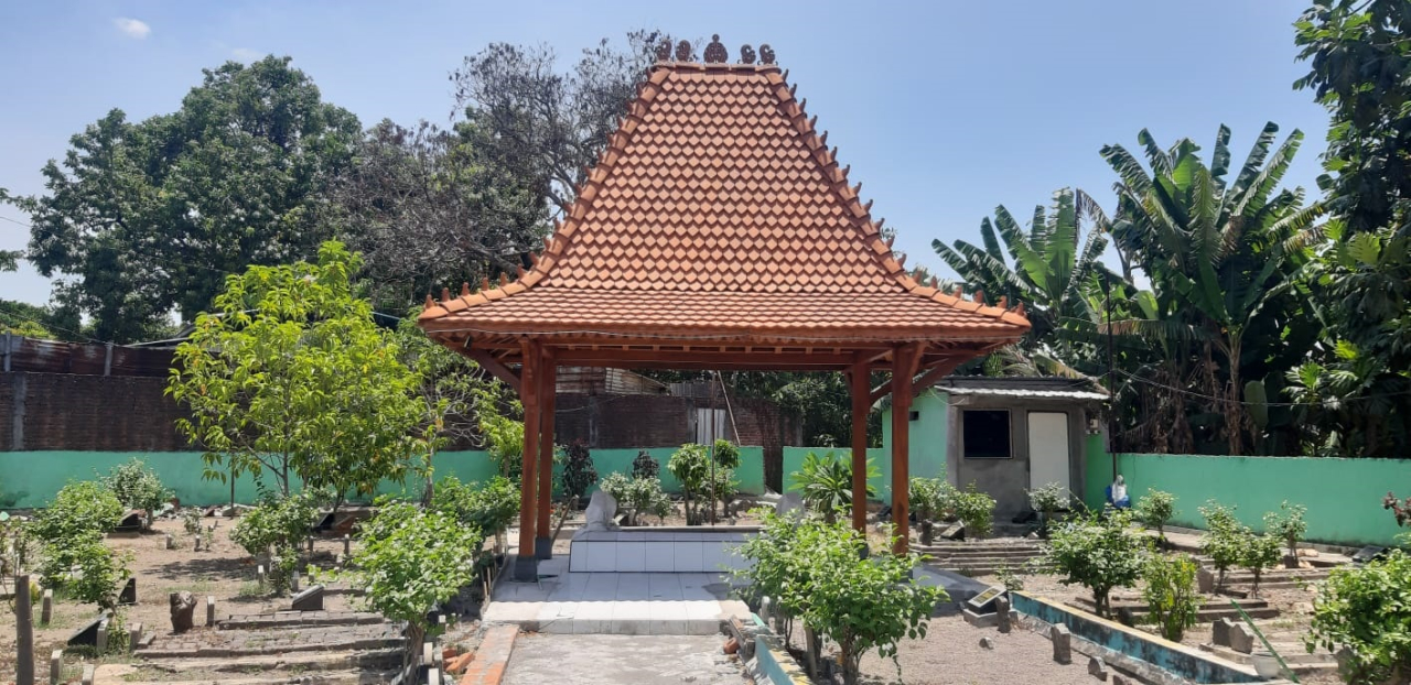 Pembangunan cungkup makam Dusun Temenggungan, Desa Bakungtemenggungan. SP/JUM